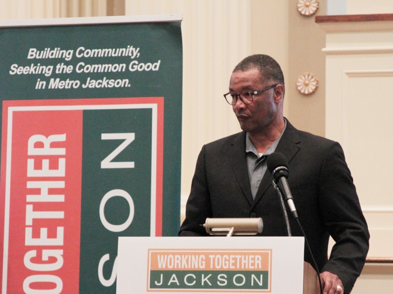 Lawmakers Address Blight, Praise God
