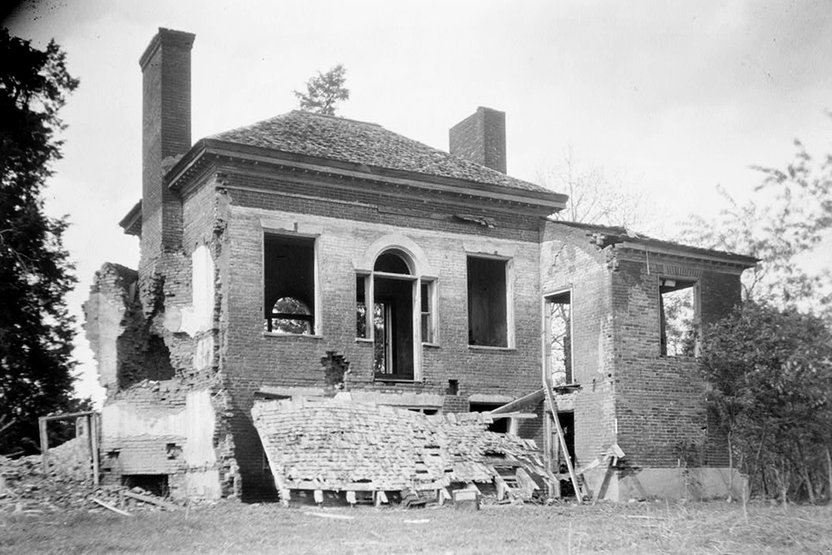Old Moss House (Ruins), Clinton, Hinds County, MS Enlarge