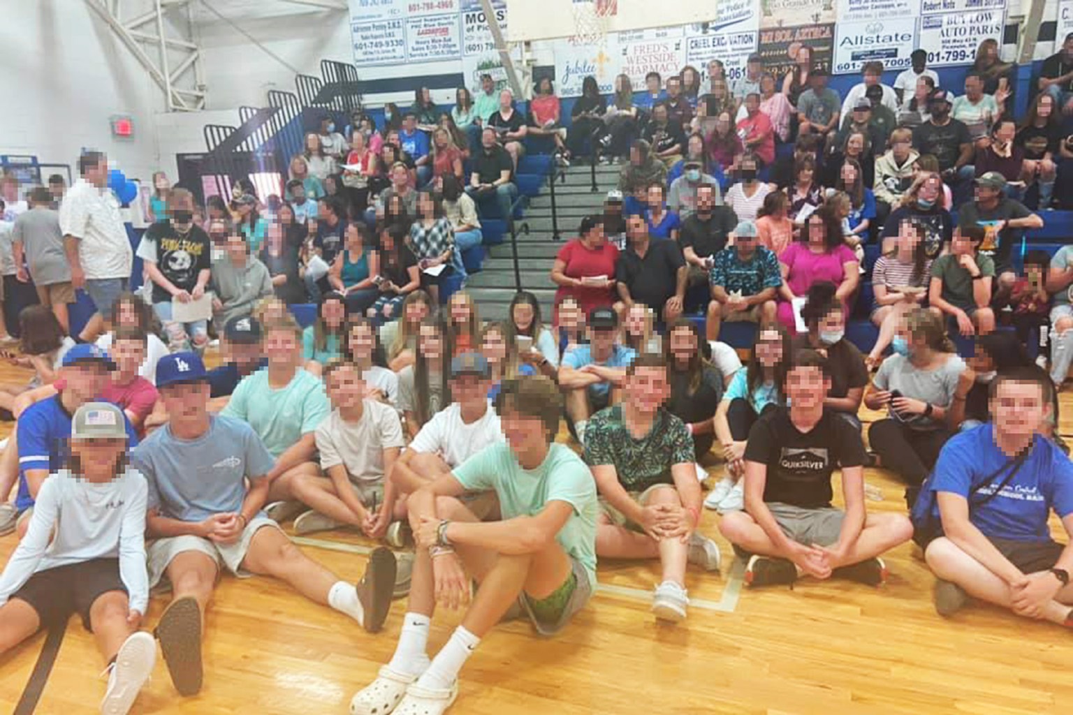 Pearl River High School Quarantines 40 Of Students In First Week