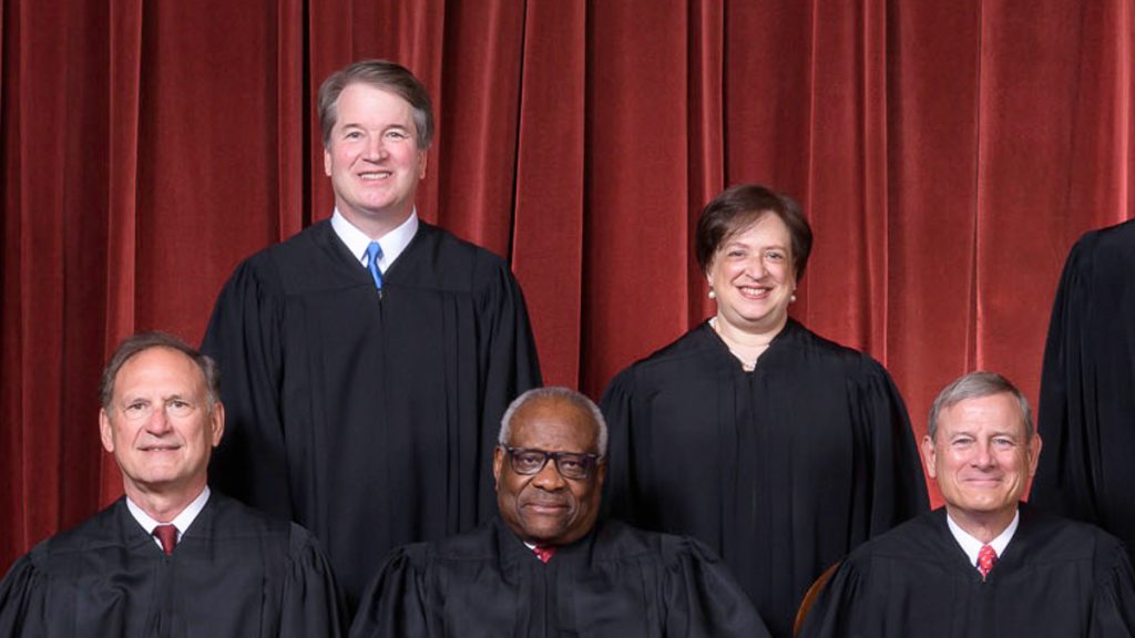 a photo of Justice Alito, Justice Kavanaugh, Justice Thomas and Justice Kagan and John Roberts
