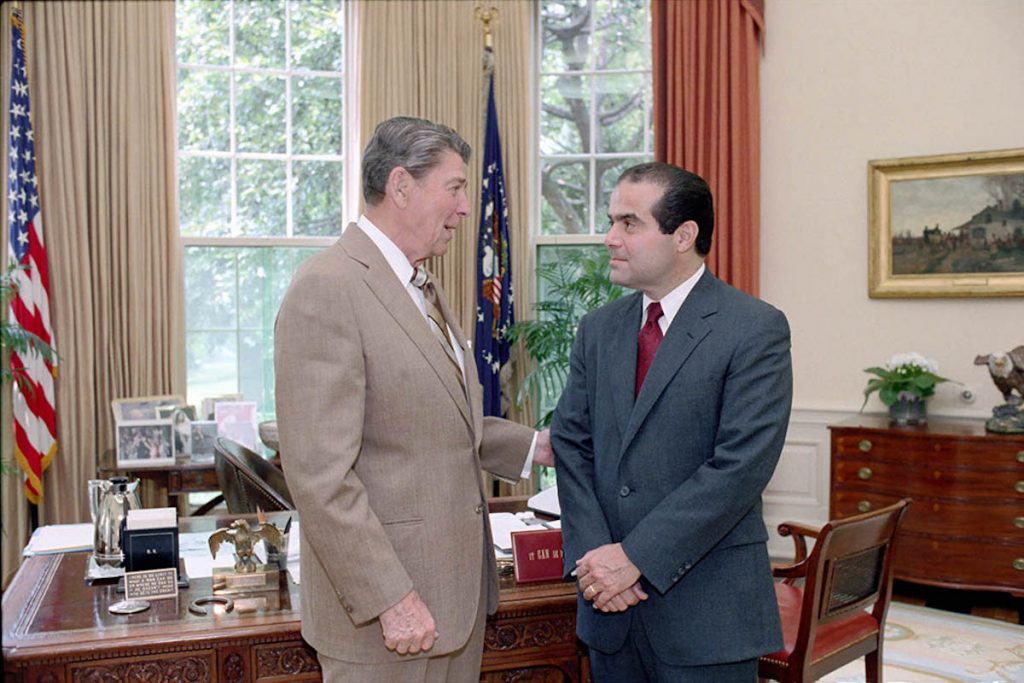 a photo of Ronald Reagan and Antonin Scalia in the Oval Office