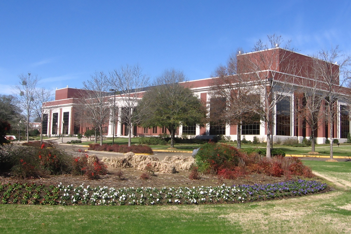 Cain Cochran Hall on the Raymond Campus of Hinds Community College