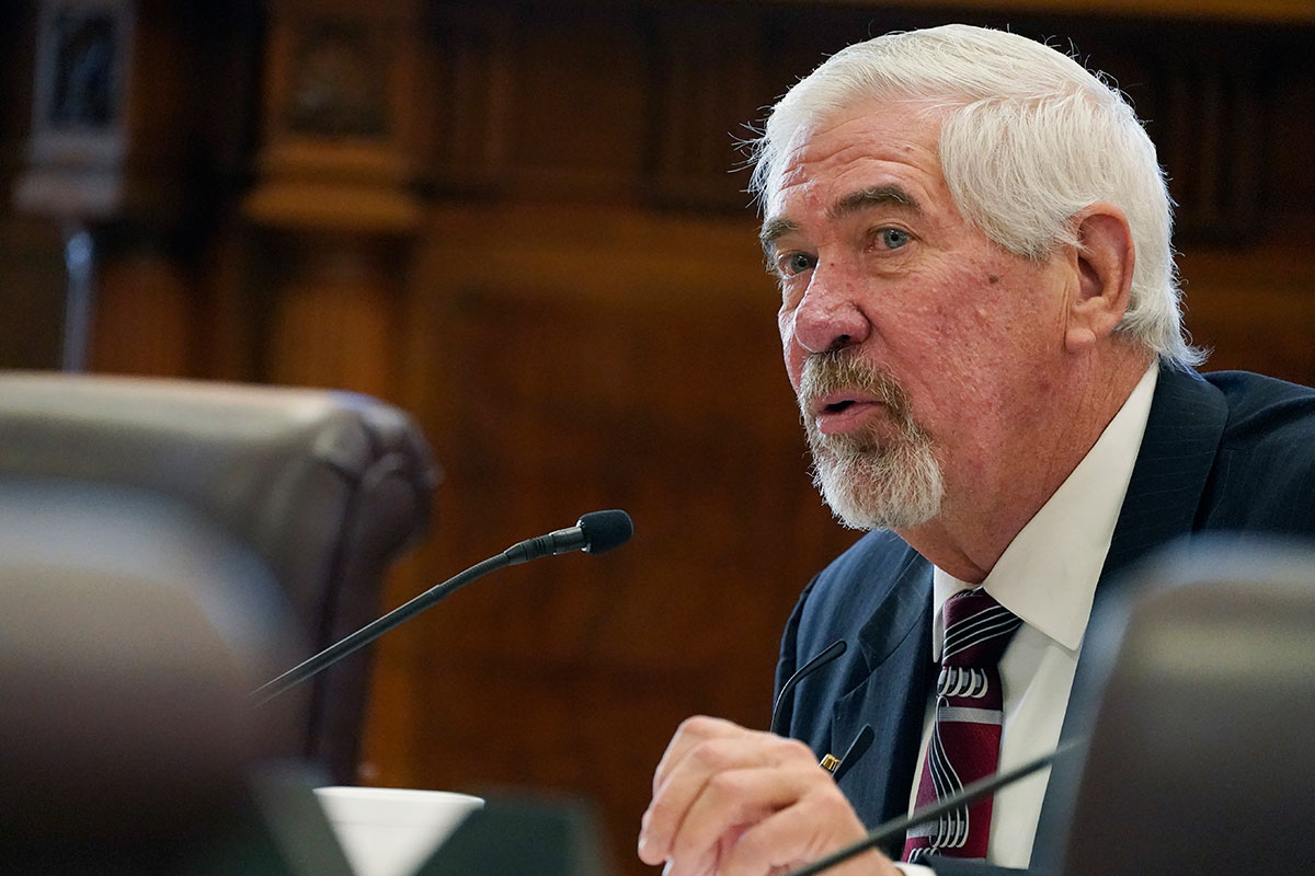 Senate Medicaid Committee Chairman Kevin Blackwell, R-Southaven, asking a question
