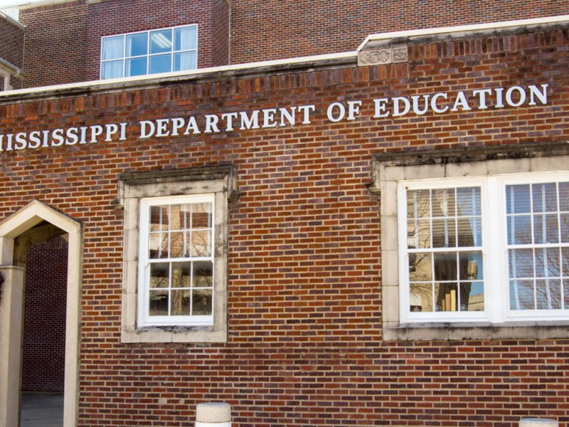 A brick building with a sign that reads Mississippi Department of Education