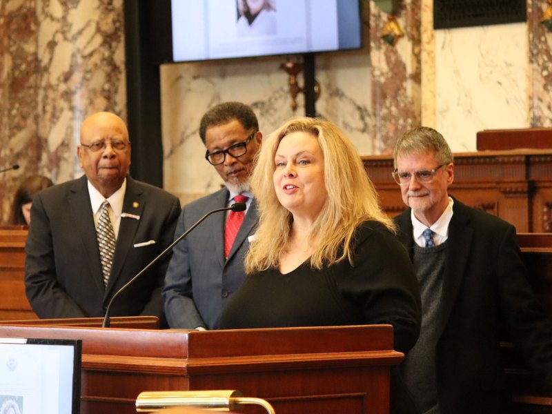 Emily Wagster Pettus at Mississippi State Capitol being honored by the Senate.