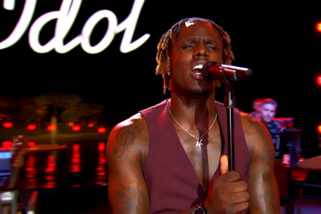 Jamal Roberts as seen singing on the stage of American Idol