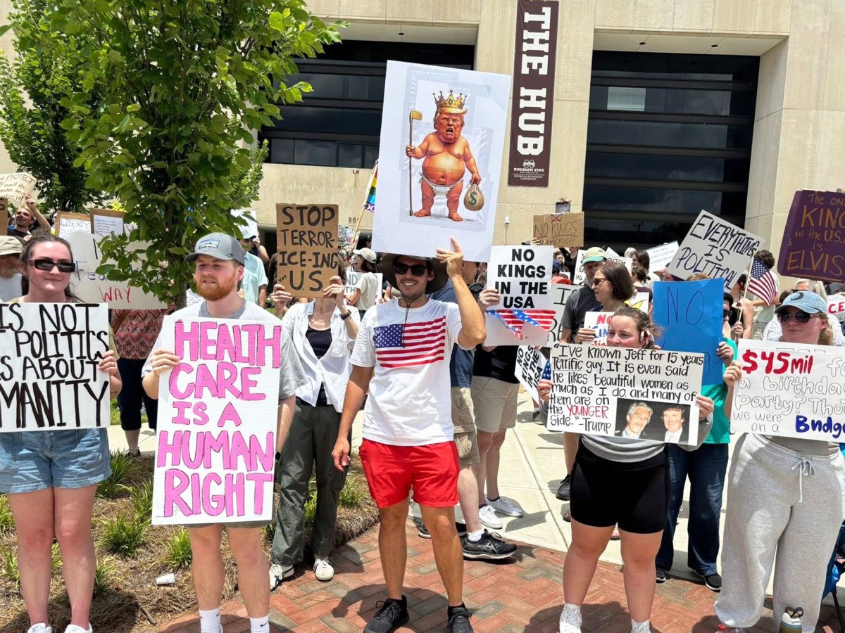 Photos: No Kings Day Protests in Starkville, Mississippi