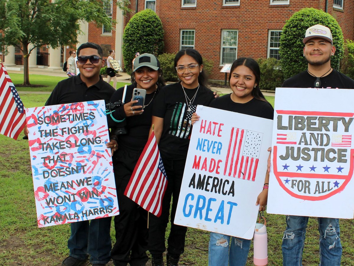 Photos: No Kings Day Protests in Hernando, Mississippi