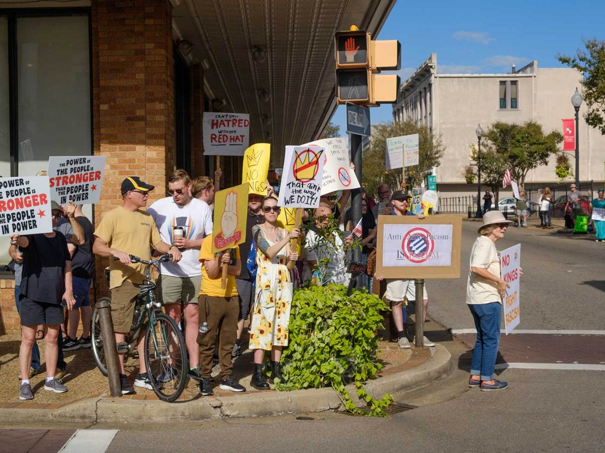 Photos: No Kings Protest in Hattiesburg, Mississippi