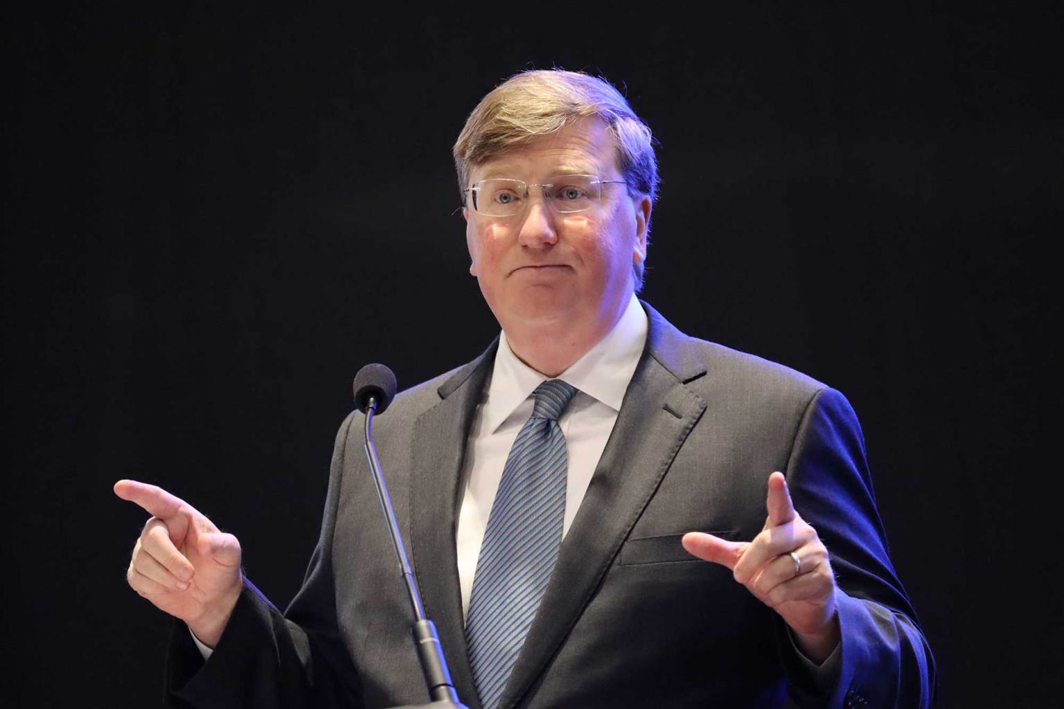 Tate Reeves Rally Amazon to Build $3B AI Data Center in Vicksburg, Mississippi