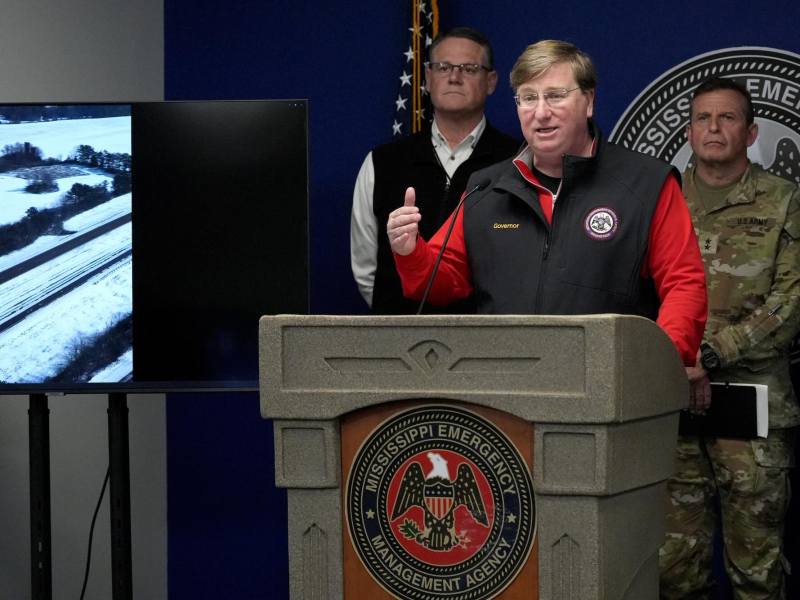 Tate Reeves speaks at a press conference with Mississippi Emergency Management Agency regarding the winter storm