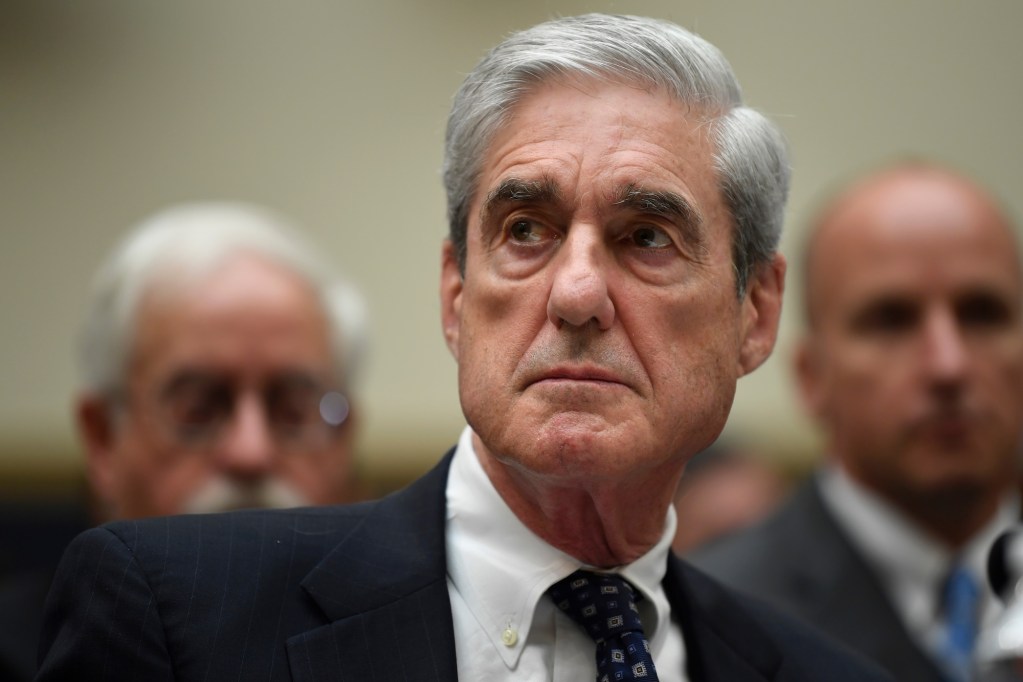a closeup of Robert Mueller in a hearing