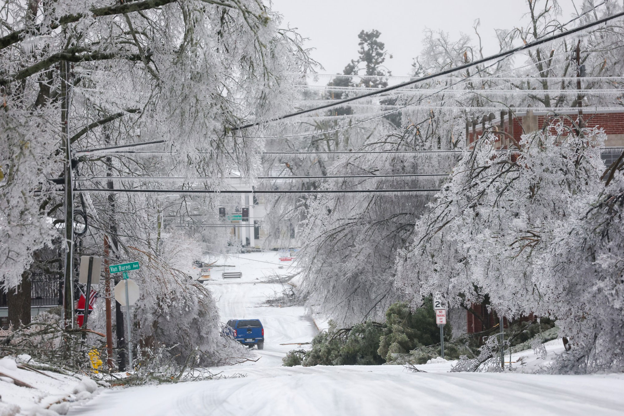 Mississippi Launches Emergency Loan Program for Municipalities Struggling After Winter Storm Fern