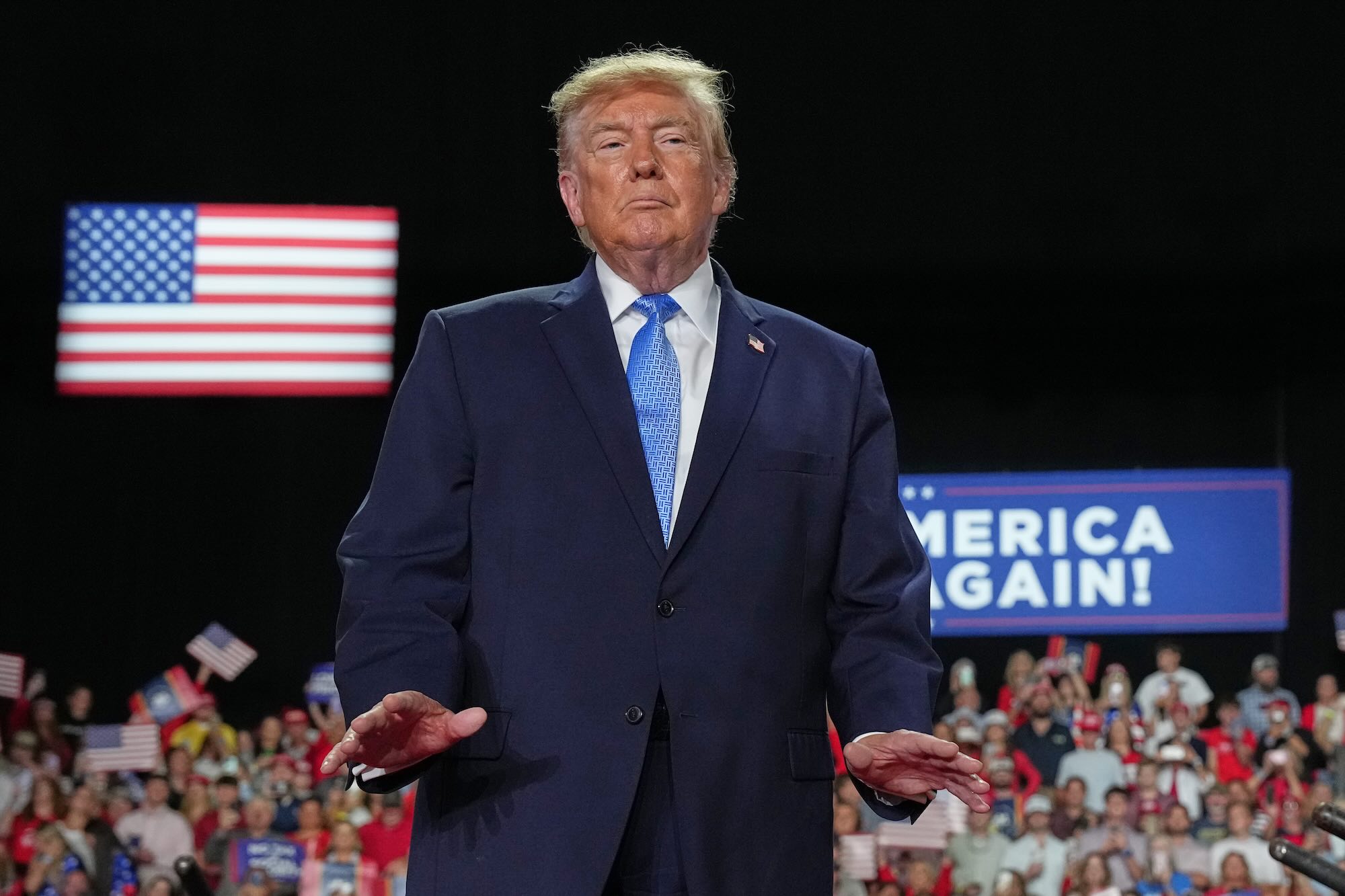 Trump Campaigns in Mississippi, Highlighting Republicans's Challenges